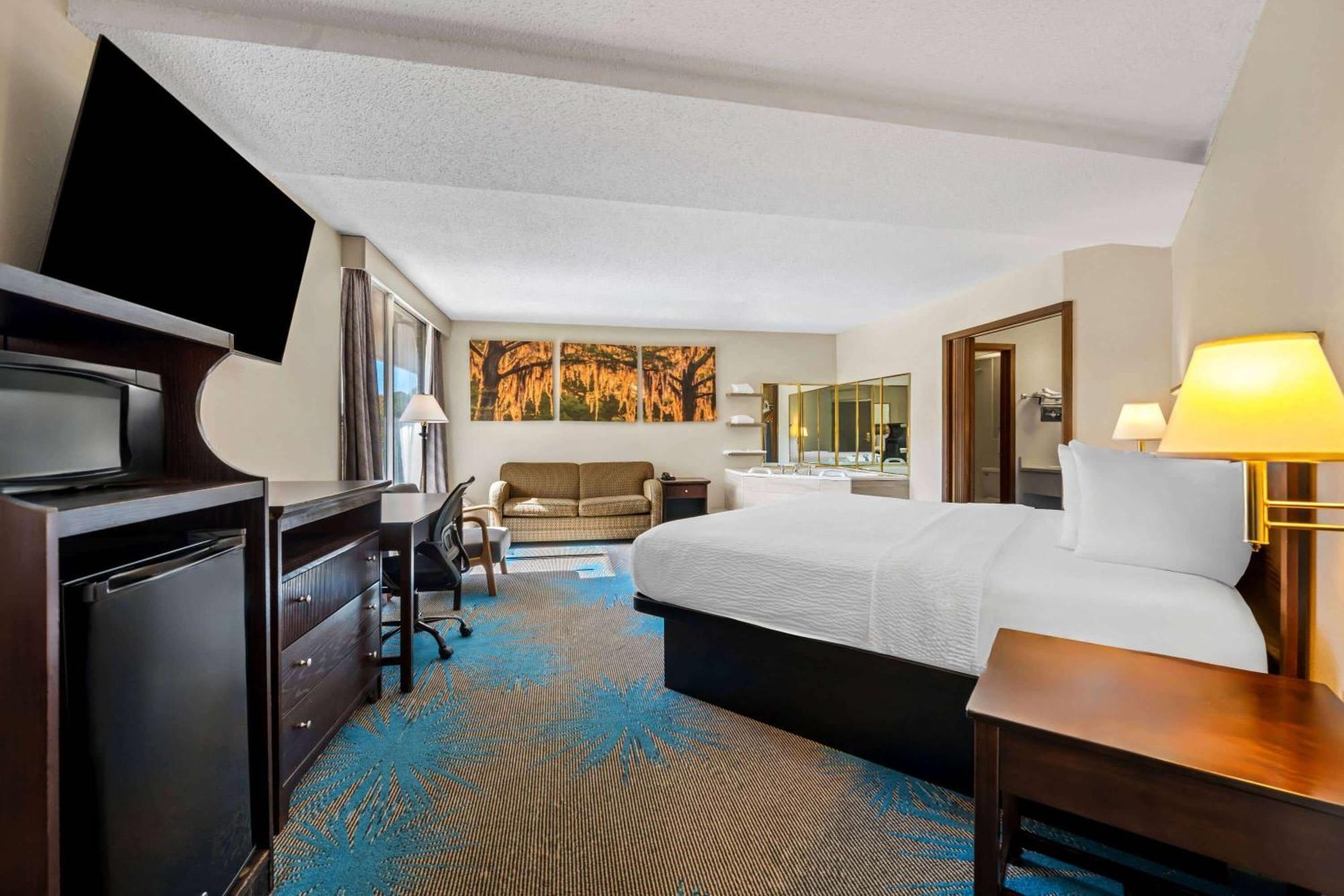 Days Inn By Wyndham Dubuque Exteriér fotografie